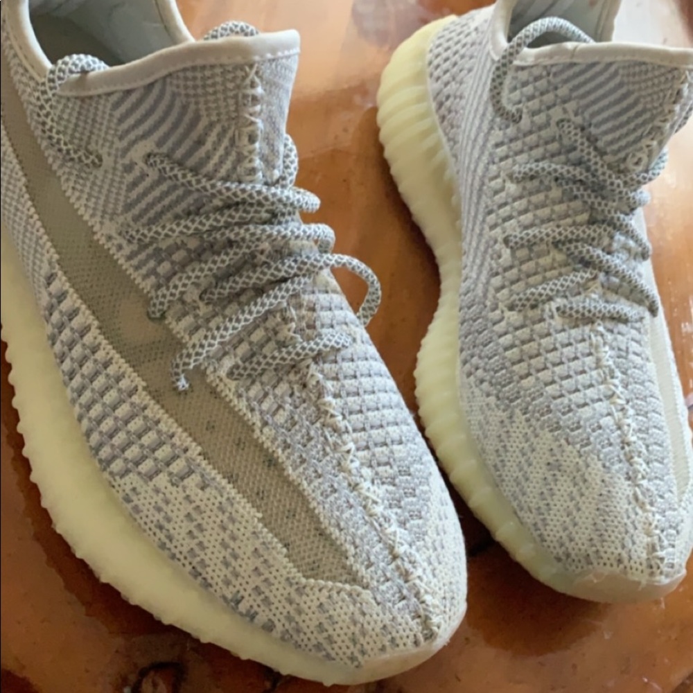 Adidas Yezzys men’s size 7.5